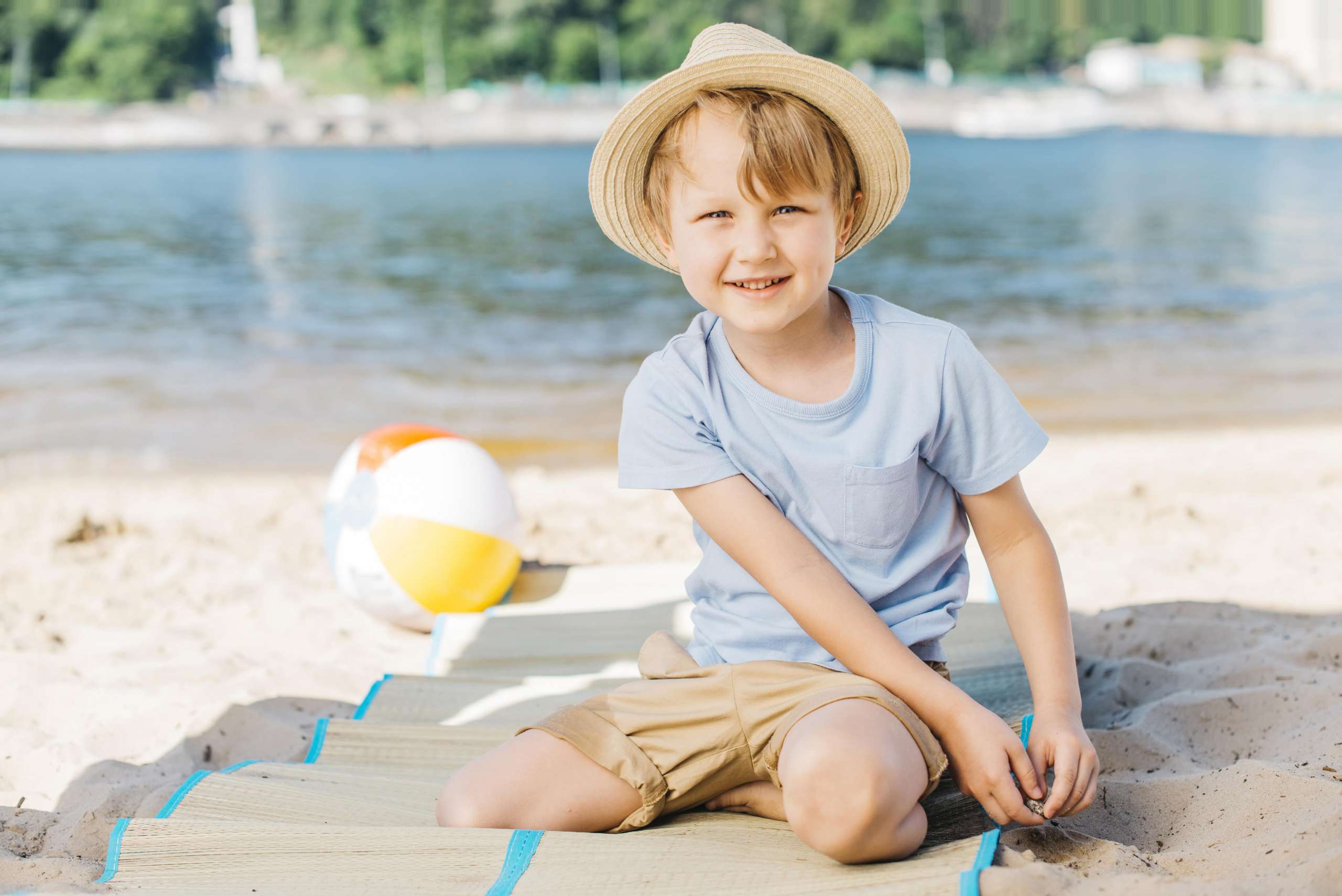 How to protect your active child from sunstroke?